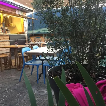 Gite La Cerise Qui Rit La Cresse