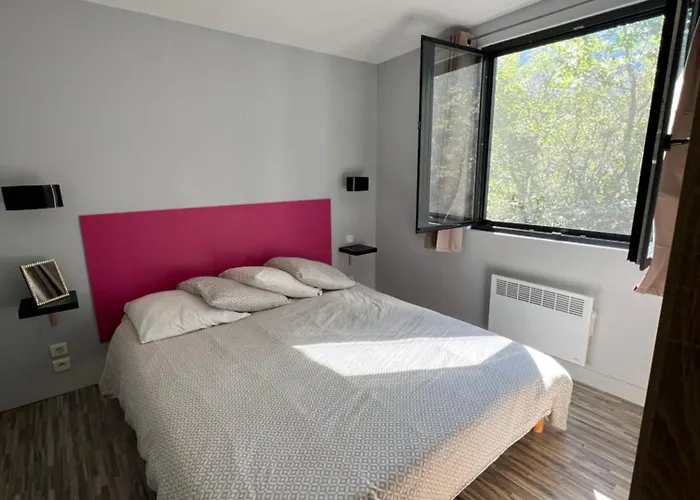 La Cerise Qui Rit La Cresse